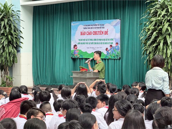 [THCS Phan Bội Châu] Tổ chức hoạt động và báo cáo chuyên đề  Phổ biến ngày pháp luật về phòng, chống tội phạm và bạo lực học đường  hưởng ứng ngày pháp luật Việt Nam 9/11/2025