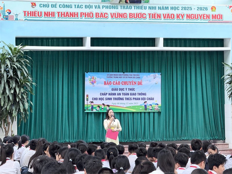 [THCS Phan Bội Châu] Chuyên đề giáo dục ý thức chấp hành an toàn giao thông cho học sinh trường THCS Phan Bội Châu