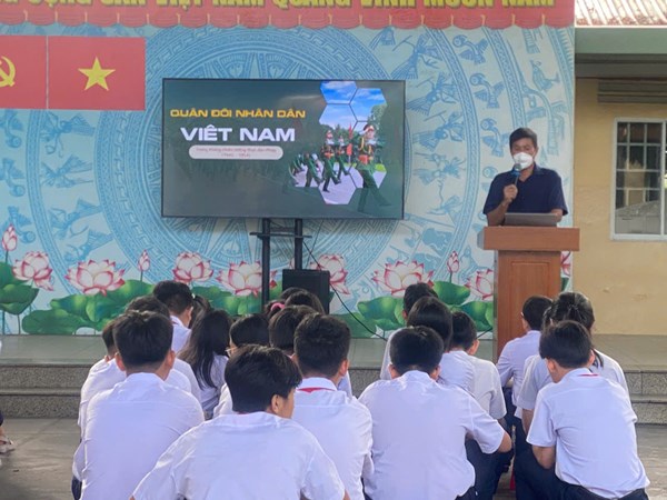 Tuyên truyền ngày quân đội nhân dân việt nam