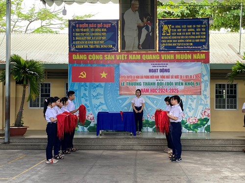 Lễ trưởng thành đội (đội viên khối 9) năm học 2024 - 2025