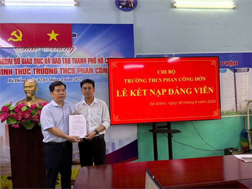 Lễ kết nạp đảng viên mới ngày 18/06/2025
