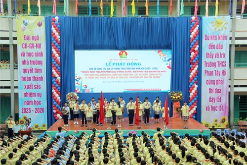 LỄ PHÁT ĐỘNG Chủ đề Công tác Đội và phong trào thiếu nhi năm học 2025 – 2026 “THIẾU NHI THÀNH PHỐ BÁC VỮNG BƯỚC TIẾN VÀO KỈ NGUYÊN MỚI”; Phát động học sinh nghiêm chỉnh chấp hành pháp luật về phòng, chống ma túy và hưởng ứng “THÁNG CAO ĐIỂM AN TOÀN GIAO THÔNG CHO HỌC SINH ĐẾN TRƯỜNG”