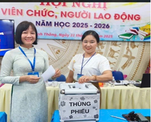 Hội nghị viên chức, người lao động trường THCS Phan Văn Trị năm học 2025-2026
 Kỷ cương - Sáng tạo - Đột phá - Phát triển 