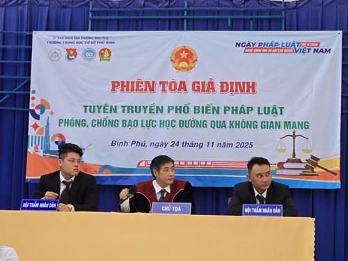 Hoạt động phiên toà giả định Tuyên truyền phổ biến pháp luật     PHÒNG CHỐNG BẠO LỰC HỌC ĐƯỜNG QUA KHÔNG GIAN MẠNG”.