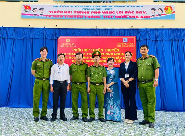 Sinh hoạt dưới cờ tuần 18