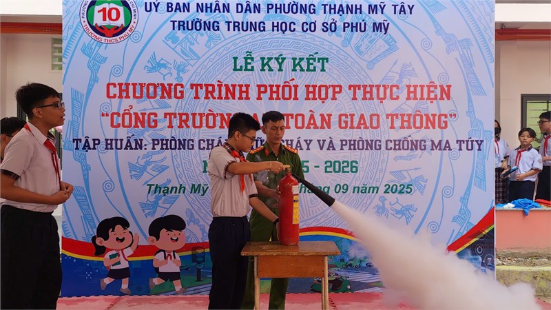Tuyên truyền, hường dẫn PCCC và phòng chống ma tuý năm học 2025 - 2026