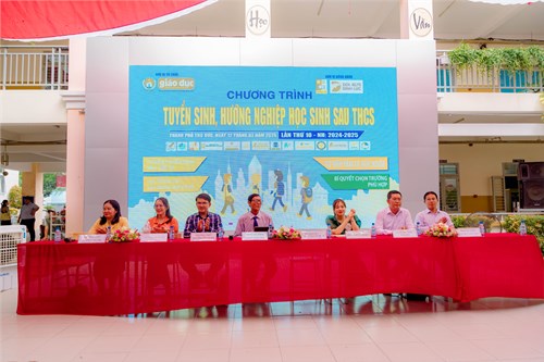 Chương trình Hành trang cho em: Tư vấn tuyển sinh, hướng nghiệp học sinh sau THCS