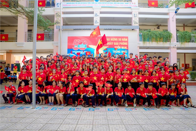 <a href="/tin-tuc-su-kien/truong-trung-hoc-co-so-phuoc-binh-han-hoan-chao-don-ky-niem-50-nam-ngay-giai-ph/ct/12370/701330">Trường Trung học cơ sở Phước Bình hân hoan chào<span class=bacham>...</span></a>