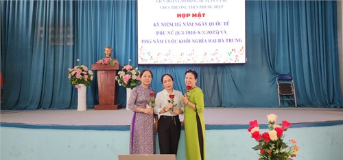 Họp mặt kỷ niệm 115 năm ngày quốc tế Phụ nữ 8/3