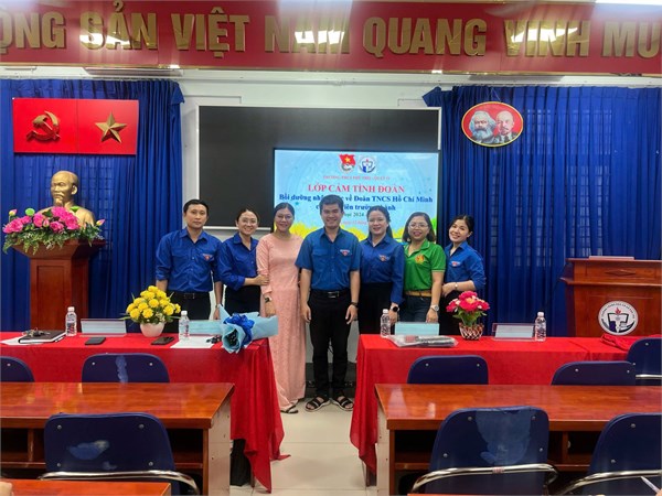 Trường THCS Phú Thọ tồ chức lớp bồi dưỡng nhận thức về Đoàn cho Đội viên ưu tú Lớp 9