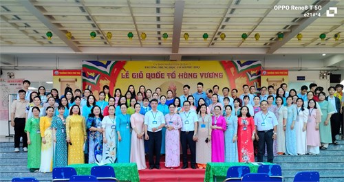  Dù ai đi ngược về xuôi/Nhớ ngày giỗ Tổ mùng Mười tháng Ba... 
Trường THCS Phú Thọ tổ chức Lễ Giỗ Quốc Tổ Hùng Vương