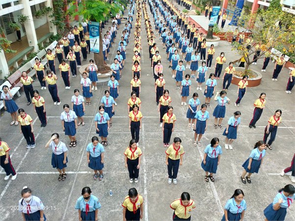 Bài thể dục giữa giờ khối 9.