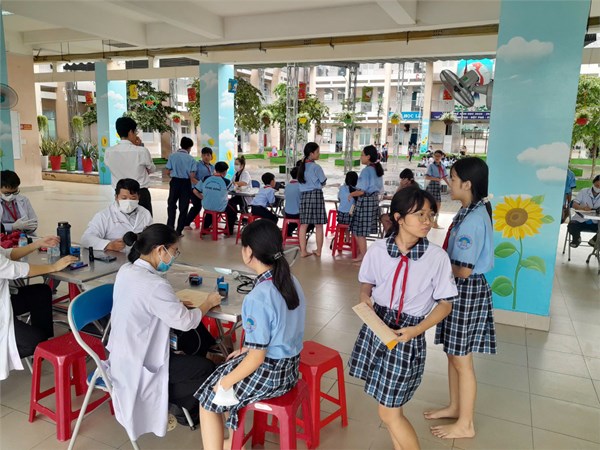 Trường THCS Rạng Đông Tổ Chức Khám Sức Khỏe Cho Học Sinh Năm Học 2025 - 2026