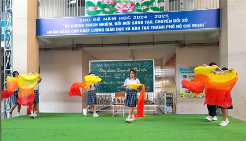 Sinh Hoạt Đầu Tuần - Chuyên Đề  Giới Thiệu Sách - Trong Lời Mẹ Ru 