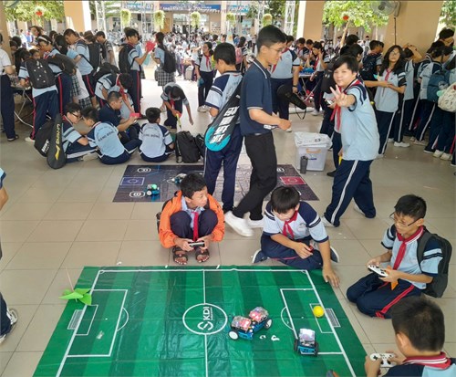 Trường THCS Rạng Đông Tổ Chức Ngày Hội  Em Yêu Khoa Học  Cho Các Em Học Sinh Toàn Trường.