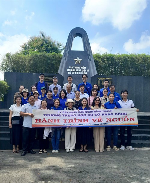 Tập Thể Chi Bộ - Chi Đoàn Trường THCS Rạng Đông Tổ Chức Chuyên Đề Về Nguồn