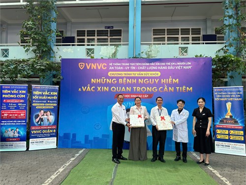 Chương trình tư vấn sức khoẻ: Những bệnh nguy hiểm và Vắc xin quan trọng cần tiêm.