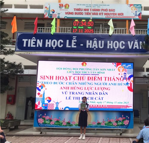 Sinh hoạt chủ điểm tháng 11  Theo bước chân những người anh hùng  - Anh hùng lực lực vũ trang nhân dân Lê Thị Bạch Cát