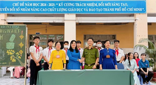 Hoạt động tuyên truyền, giáo dục và ký cam kết không sử dụng pháo nổ