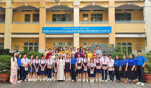 Chương trình “Trung thu cho em”