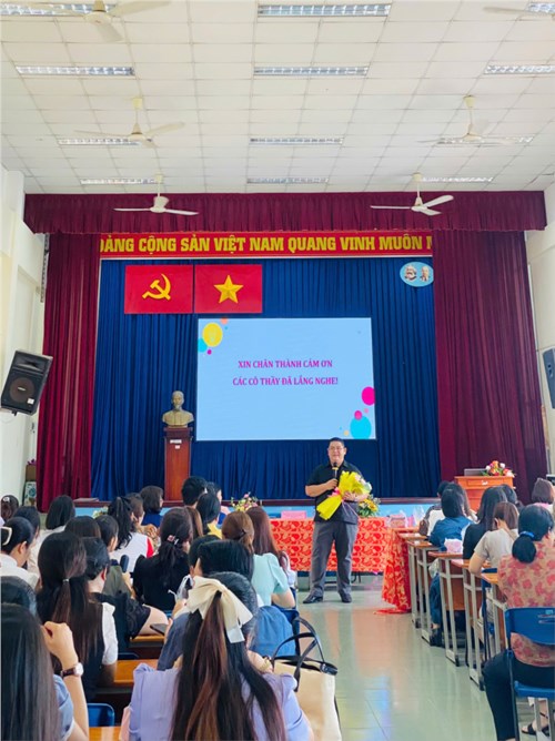 Thạc sĩ NGUYỄN PHƯỚC BẢO KHÔI: Giảng viên trường Đại học Sư phạm TPHCM báo cáo chuyên đề  về định hướng dạy học môn Ngữ văn để chuẩn bị cho kì thi tuyển sinh vào lớp 10 THPT sắp tới của TPHCM tại trường thcs Tân Thới Hòa