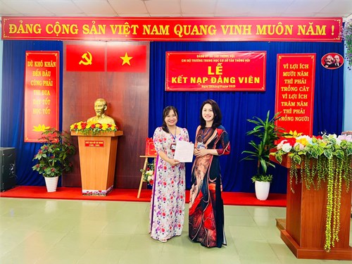 Lễ kết nạp đảng viên mới