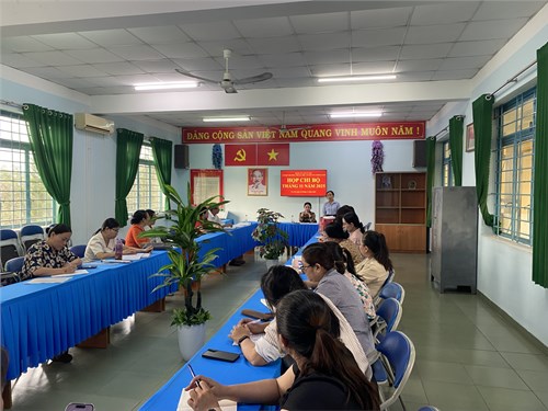 Họp chi bộ tháng 11 năm 2025