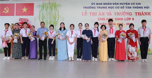 Lễ tri ân và trưởng thành cho học sinh lớp 9 niên khóa 2021 - 2025