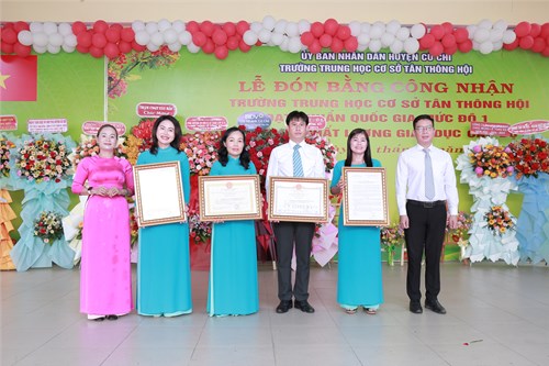 Lễ đón bằng công nhận Trường THCS Tân Thông Hội đạt chuẩn Quốc gia mức độ 1, Kiểm định chất lượng giáo dục cấp độ 2 và Tổng kết năm học 2024 - 2025