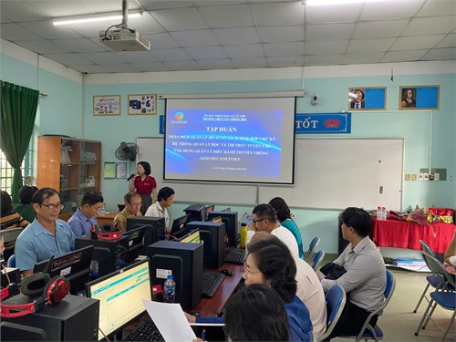 Tập huấn chuyển đổi số trong quản lý hồ sơ sổ sách và kế hoạch bài dạy