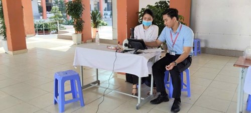 Trường Trung học cơ sở Tân Túc khám sức khỏe định kỳ cho cán bộ, giáo viên, nhân viên năm học 2025-2026
