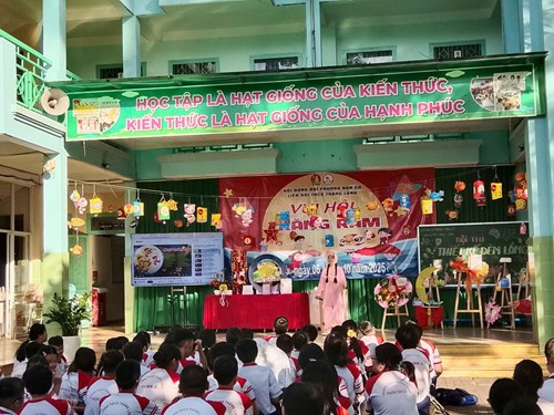 THCS Thăng Long Rộn Ràng Hội Trăng Rằm – Lung Linh Sắc Màu Tuổi Thơ Năm học 2025 - 2026