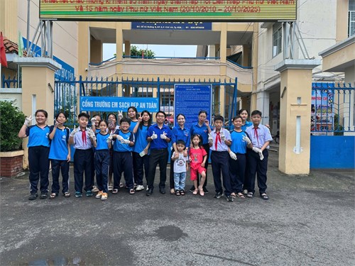 Chi đoàn - liên đội trường thcs thạnh mỹ lợi hưởng ứng “ngày chủ nhật xanh”