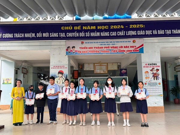 Tuần 23 - Trao giải Nét vẽ xanh cấp trường năm học 2024-2025