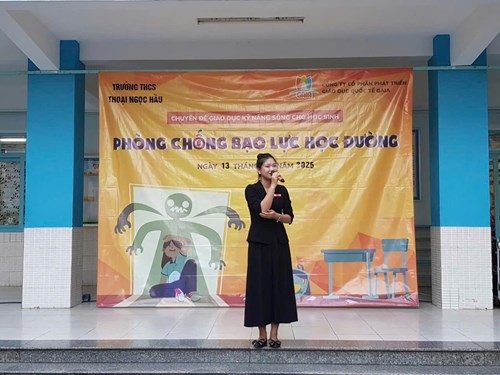 Chuyên đề giáo dục kỹ năng sống:  Phòng chống bạo lực học đường  tại trường Trung học cơ sở Thoại Ngọc Hầu - ngày 13 tháng 01 năm 2025