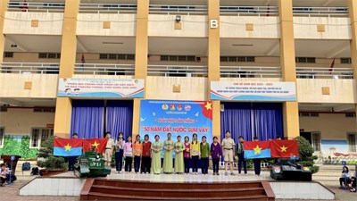Ngày hội toàn thắng  50 năm đất nước sum vầy  trường thcs tô ký