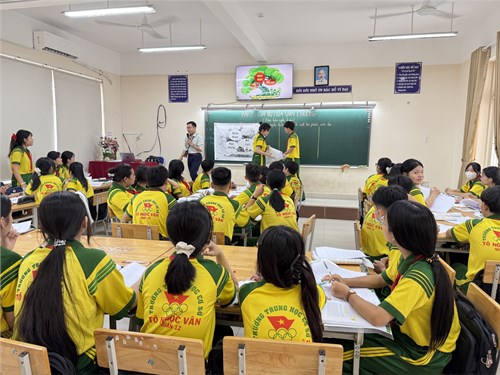 Tổ Ngữ Văn: Thao giảng tháng 10