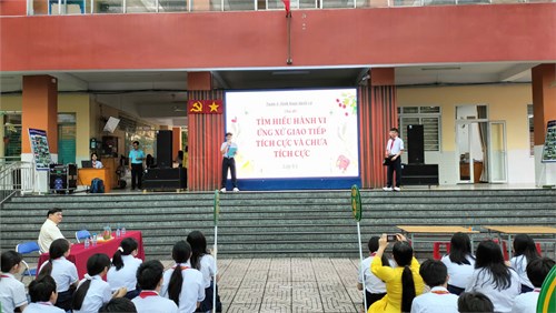 Trường THCS Tôn Thất Tùng thực hiện tiết Hoạt động trải nghiệm, hướng nghiệp với chủ đề  Tìm Hiểu Hành Vi Ứng Xử Giao Tiếp Tích Cực Và Chưa Tích Cực , năm học 2025-2026