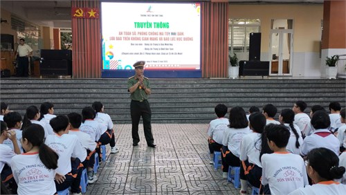 Trường THCS Tôn Thất Tùng tổ chức truyền thông với chủ đề  An Toàn Số, Phòng Chống Ma Túy, Mại Dâm, Lừa Đảo Trên Không Gian Mạng Và Bạo Lực Học Đường , năm học 2025-2026