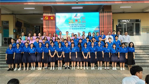 Chi đoàn Trường THCS Tôn Thất Tùng tổ chức Sinh hoạt chủ điểm Tháng 3:  Tuổi trẻ Thành Phố Hồ Chí Minh tự hào, vững tin theo Đảng  và kỉ niệm 94 năm thành lập Đoàn TNCS Hồ Chí Minh, Năm Học 2024-2025