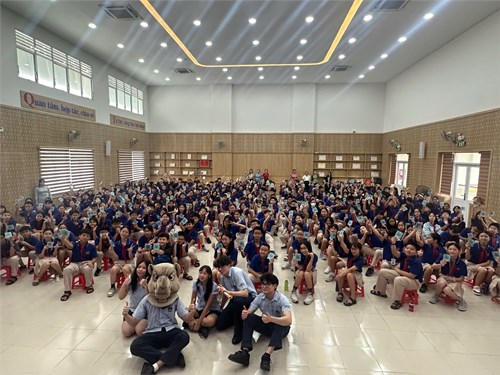 Học sinh BIS giao lưu và tuyên truyền về bảo vệ tê giác tại trường THCS Trần Quốc Toản 1