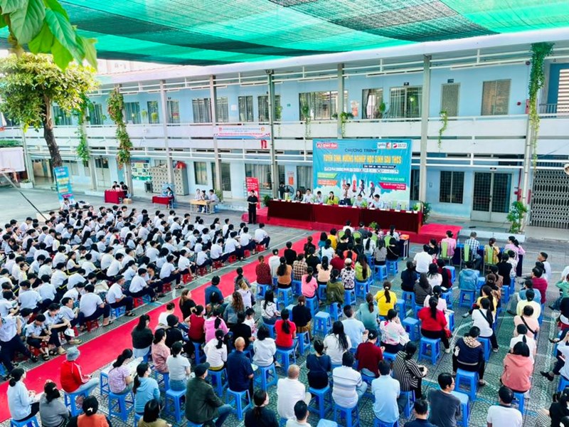 Tổ chức chương trình Tư vấn tuyển sinh – Hướng nghiệp đến Phụ huynh, học sinh khối 9