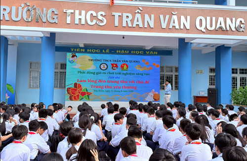 Về Phát động giờ ra chơi trải nghiệm - sáng tạo  Hội thi: Làm lồng đèn trung thu 