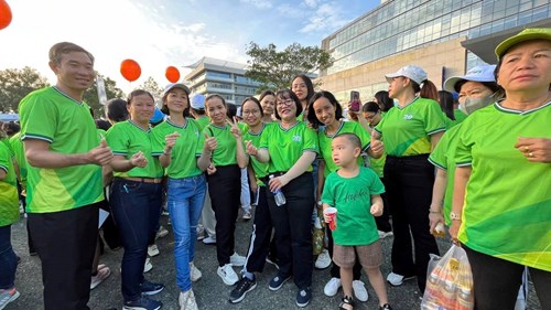 Hình ảnh công đoàn viên tham gia đi bộ từ thiện