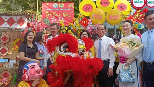 Hình ảnh hội chợ mừng Đảng mừng xuân Ất tỵ 2025