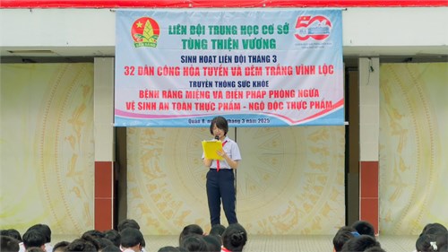 Sinh hoạt liên đội tháng 3 chủ đề  32 dân công hỏa tuyến và đêm trắng Vĩnh Lộc 