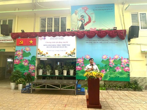 Trường Trung học cơ sở Văn Lang phát động quyên góp ủng hộ đồng bào bị ảnh hưởng bão số 10 và Nhân dân Cuba trên địa bàn Thành phố Hồ Chí Minh