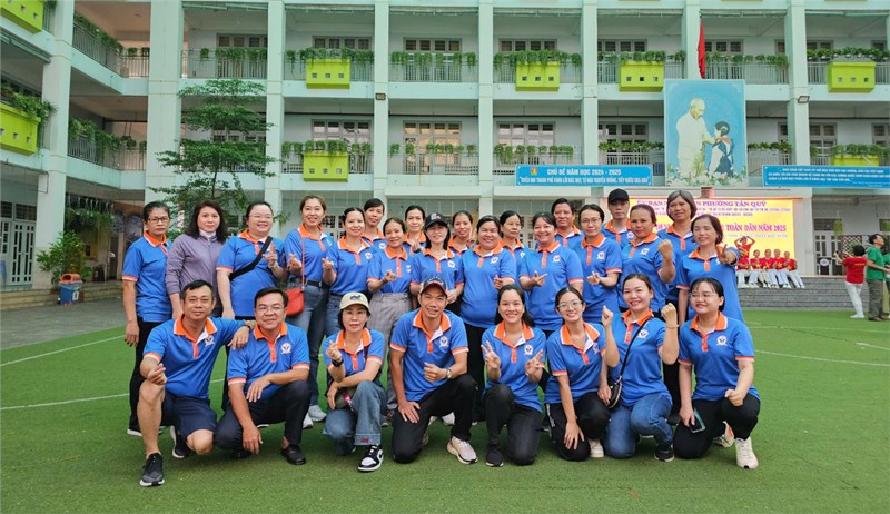 Tham gia  Ngày chạy Olympic vì sức khỏe toàn dân 