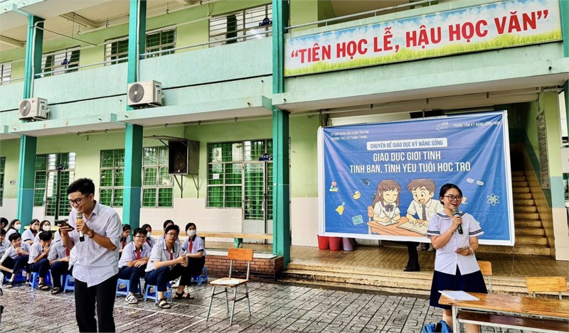 Chuyên đề giáo dục kỹ năng sống  Tình bạn - Tình yêu tuổi học trò 