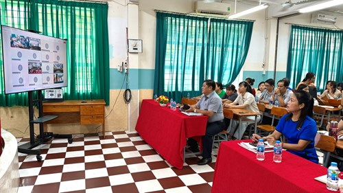 Bồi dưỡng Chính trị hè trực tuyến